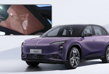 Hongqi phát triển cửa sổ trời tích hợp quang điện, có thể giúp xe điện đi thêm 80 km/ngày