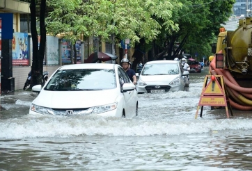 5 dấu hiệu cho thấy tài xế nên quay đầu thay vì cố lái ô tô qua đường ngập