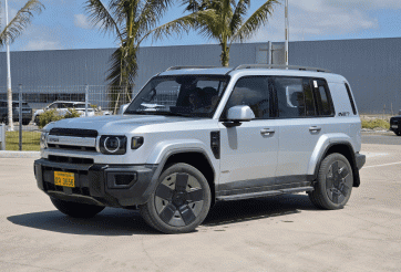 Chiêm ngưỡng iCaur V27 tại Việt Nam: SUV REEV dài hơn 5 mét, mạnh gần 450 mã lực