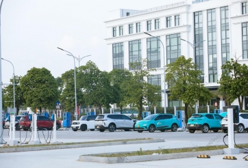 Trạm sạc ô tô điện VinFast lớn nhất Việt Nam đi vào hoạt động, quy mô hơn 1.000 cổng sạc