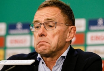 Rangnick đừng 'cáu kỉnh' nữa, hãy làm mới hàng công MU