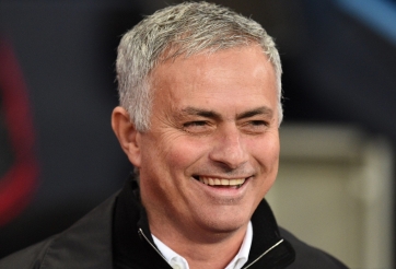 Mourinho 'đánh tháo' khỏi Roma, gây bất ngờ với bến đỗ mới?