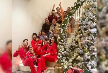 Điểm tin bóng đá 25/12: Messi lập 'kỷ lục' tại PSG, Ronaldo khoe ảnh Giáng sinh