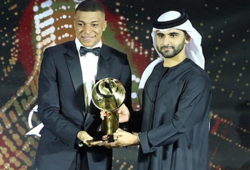 Khoảnh khắc Mbappe vượt qua Ronaldo, Messi đoạt Quả bóng vàng Dubai 2021