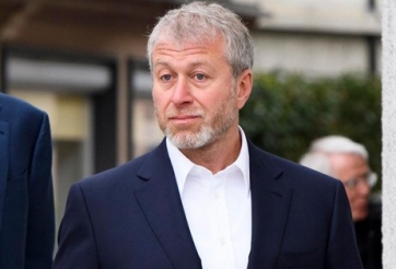 Roman Abramovich ngậm ngùi bán lại Chelsea vì gặp khó khăn về tài chính?