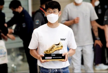 Mang Giày vàng về quê nhà, Son Heung-min được chào đón như một 'vị thánh'