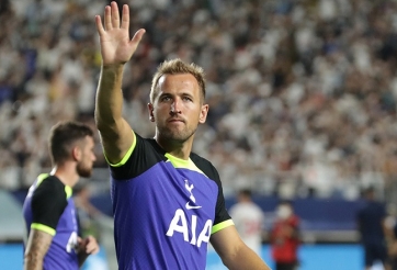 Conte nổi điên khi thấy Harry Kane bị 'gã khổng lồ' chiêu mộ