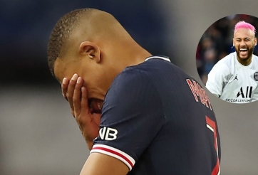 VIDEO: Mbappe chơi xấu, đánh người, ăn thẻ khiến Neymar cười 'té ghế'