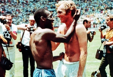 SVĐ quốc gia Wembley bừng sáng tri ân Pele