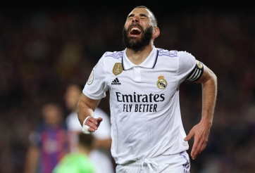 Hủy diệt Barca, HLV Ancelotti thưởng nóng khiến cả đội Real Madrid vỡ òa