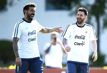 Bỏ mặc Indonesia, Messi nhận lời đàn anh đá giao hữu với đội của Maradona