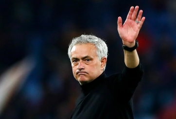 Ngày cuối chuyển nhượng, Mourinho chọn được bến đỗ vĩ đại để tái xuất?