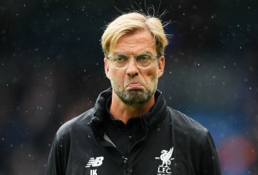 HLV Klopp xác nhận chấn thương của sao trẻ trước đại chiến MU