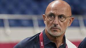 Tiết lộ của HLV Tây Ban Nha khi chọn đối thủ giao hữu