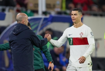 HLV ĐT Bồ Đào Nha: 'Ronaldo thi đấu như thể ở tuổi 20'