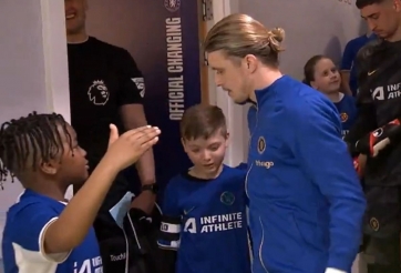 Chelsea lên tiếng bảo vệ ngôi sao trước cáo buộc coi thường cậu bé linh vật