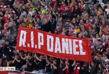 CĐV Arsenal có cử chỉ đẹp trong trận đấu với Bournemouth