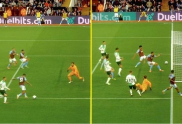 Chuyên gia 'choáng váng' với pha bỏ lỡ khó tin của sao Aston Villa