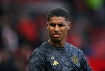 Rashford 'khẩu chiến' với NHM MU trước trận gặp Newcastle