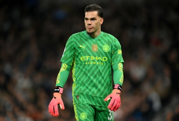 Thủ môn Ederson mang tới tin dữ cho Man City