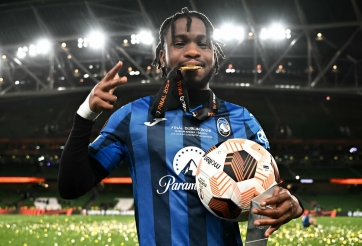 Lookman khư khư 'món quà' cao quý sau trận chung kết Europa League