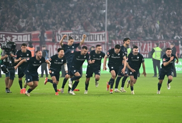 Ngược dòng không tưởng, CLB Đức trụ hạng Bundesliga thành công