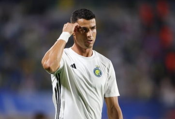 Từ chối nhận huy chương, Ronaldo đối mắt với án phạt từ Ả rập