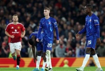 Chelsea nối dài chuỗi trận tệ hại hơn một thập trước MU