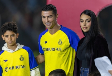 Con trai Ronaldo ghi 10 bàn trong một trận