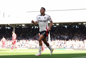 Hàng thủ báo hại, Liverpool bất ngờ gục ngã trước Fulham
