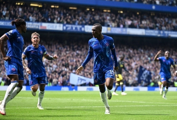 Thắng nhọc Everton, Chelsea trở lại top 4 Ngoại hạng Anh