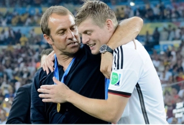 Toni Kroos: 'Bạn phải ca ngợi Hansi Flick và Barca mùa này'