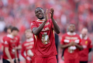 Liverpool sắp mất thêm một hậu vệ vào tay Real?