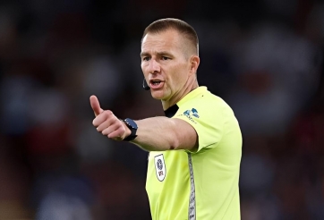 Trận Liverpool vs Arsenal có 'biến' lớn từ trọng tài