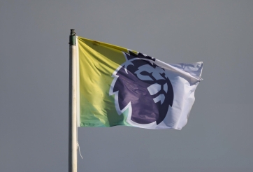 Lộ diện HLV đầu tiên mất việc tại Premier League