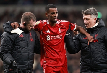 Liverpool 'thiệt đơn thiệt kép' vì Alexander Isak
