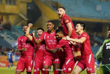 Không ra sân, Đình Bắc cùng CAHN vô địch lượt đi V-League