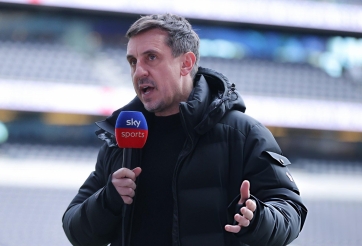 Gary Neville: 'Arsenal sa sút phong độ trầm trọng trước Man City'