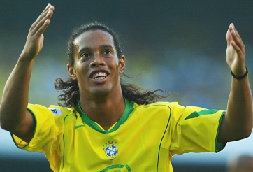 Ronaldinho tái xuất thi đấu tại Anh