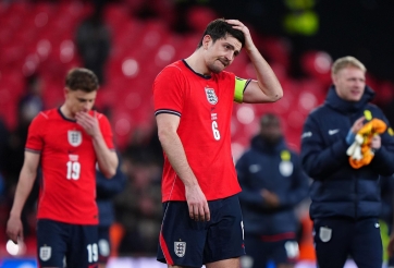 Bù giờ bùng nổ, Anh rơi chiến thắng trước Uruguay