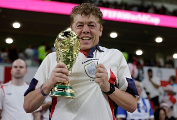 Cổ động viên 62 tuổi bán nhà chỉ để xem World Cup