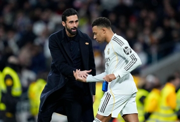 HLV Arbeloa đập tan nghi ngờ về tiền đạo số 1 Real trước đại chiến Bayern