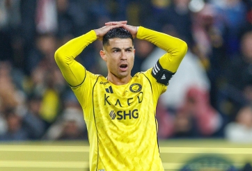 Loạt đồng đội khiến Ronaldo khóc thét