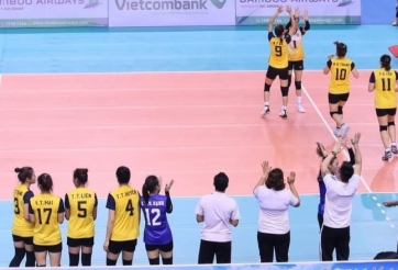 Màn trao giải có '1-0-2': Các đội nhận thưởng bằng cách... được chuyển khoản