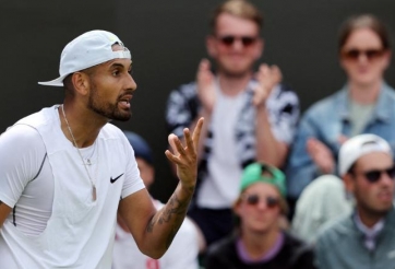 'Trai hư' Nick Kyrgios nhổ nước bọt vào mặt NHM tại Wimbledon