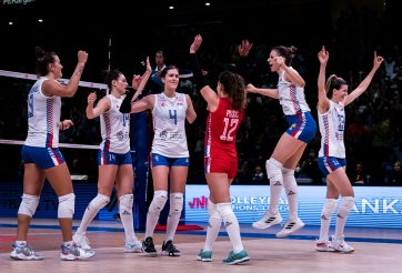 Thi đấu quả cảm, tuyển nữ Serbia khiến đội bóng số 1 thế giới thành cựu vương