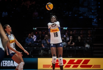 'Quái vật bóng chuyền' Egonu tỏa sáng, Ý hạ đẹp Nhật Bản tại giải VĐTG