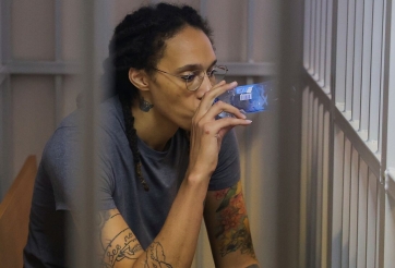 Tin thể thao 24/10: Sao bóng rổ Mỹ đón sinh nhật trong tù, Axelsen thua sốc