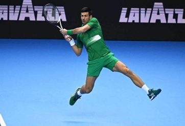 Vượt qua loạt tie-break cân não, Djokovic vào chung kết ATP Finals 2022