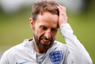 HLV trưởng tuyển Anh bị “sốc” trước hành vi của các cổ động viên